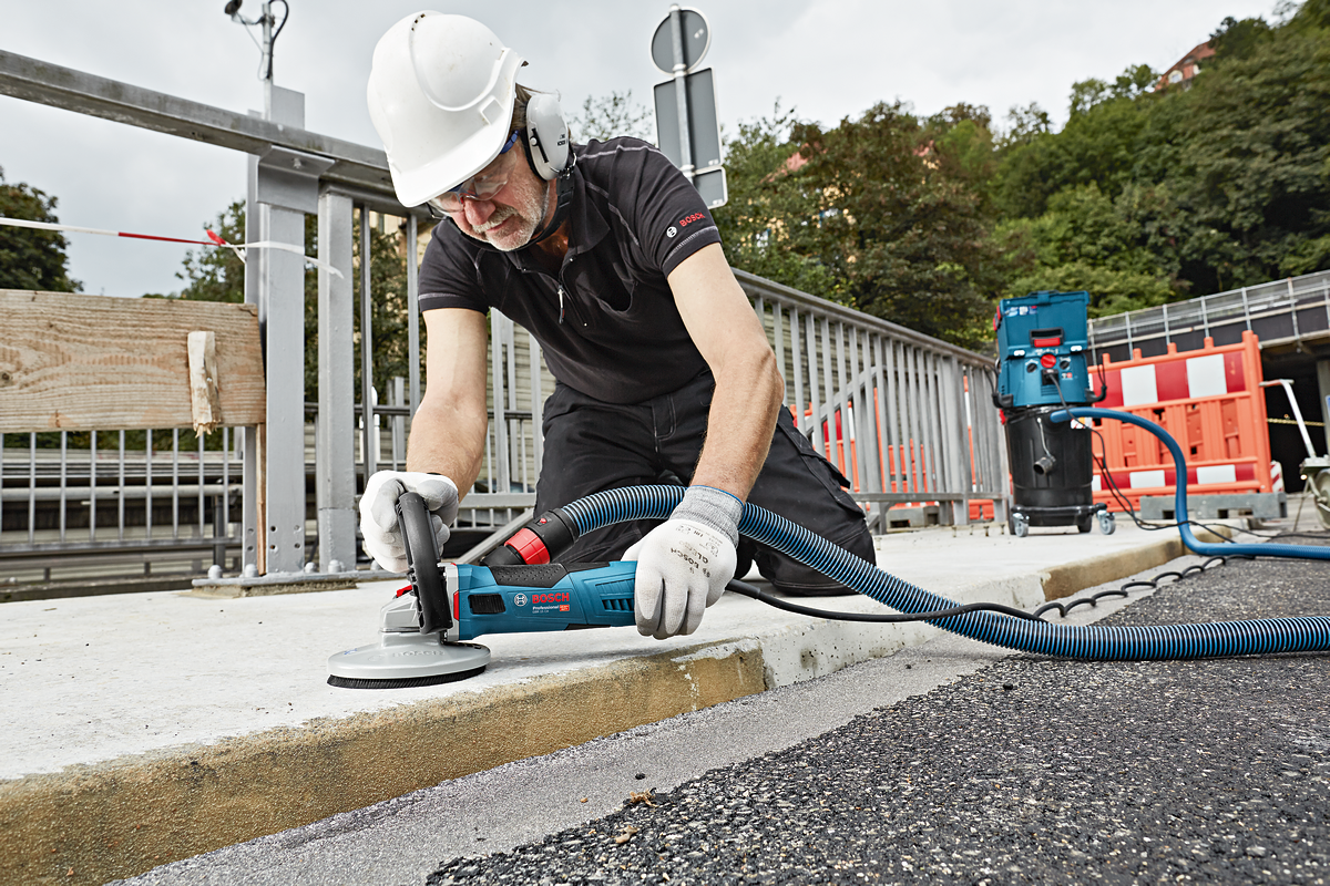 Bosch Pro Concrete Topfscheibe Ø 125x22.23 mm zum schleifen von Betonboden (2608601763)