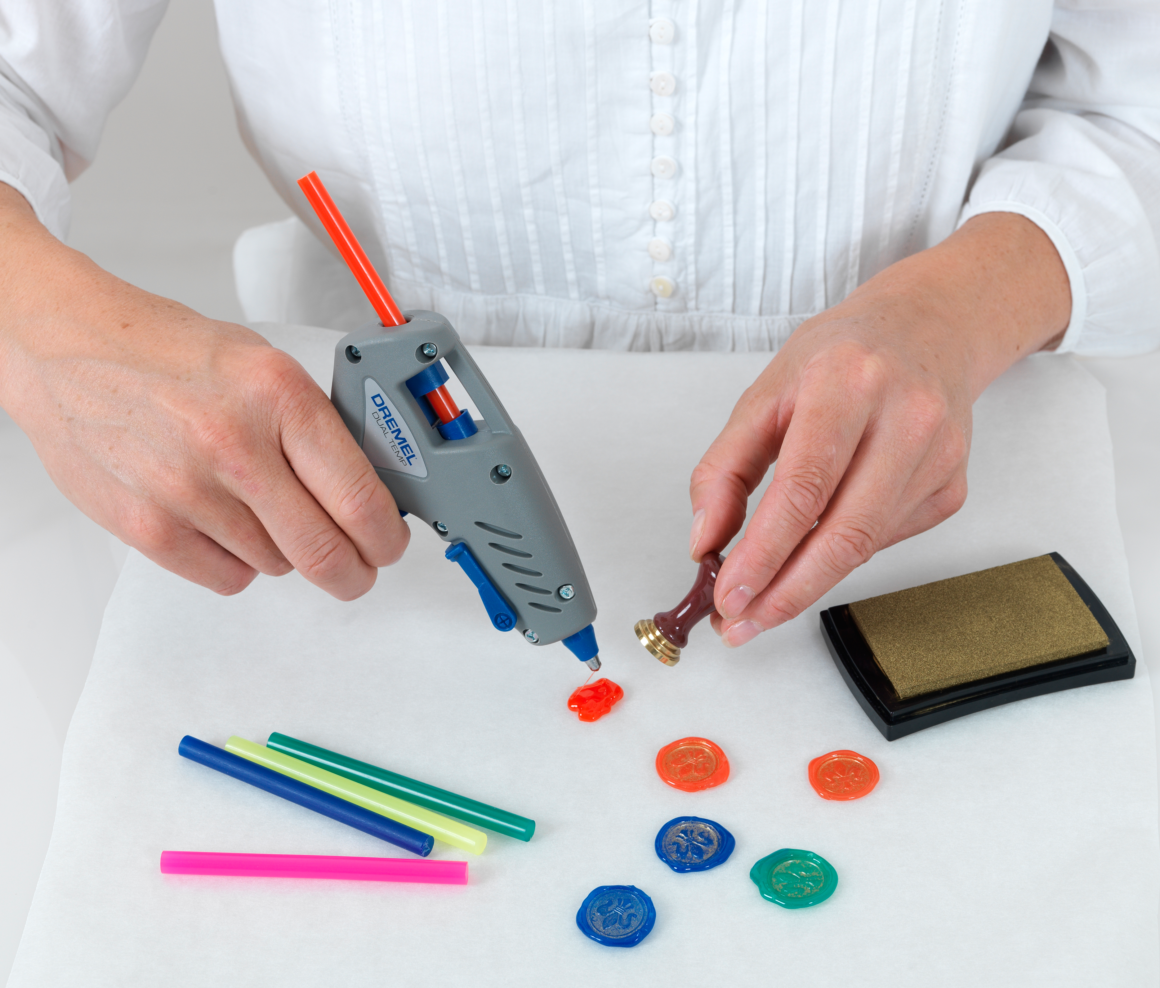 DREMEL GG05 Farb-Klebesticks 7 x 100 mm bunt für Dremel 920 und 930