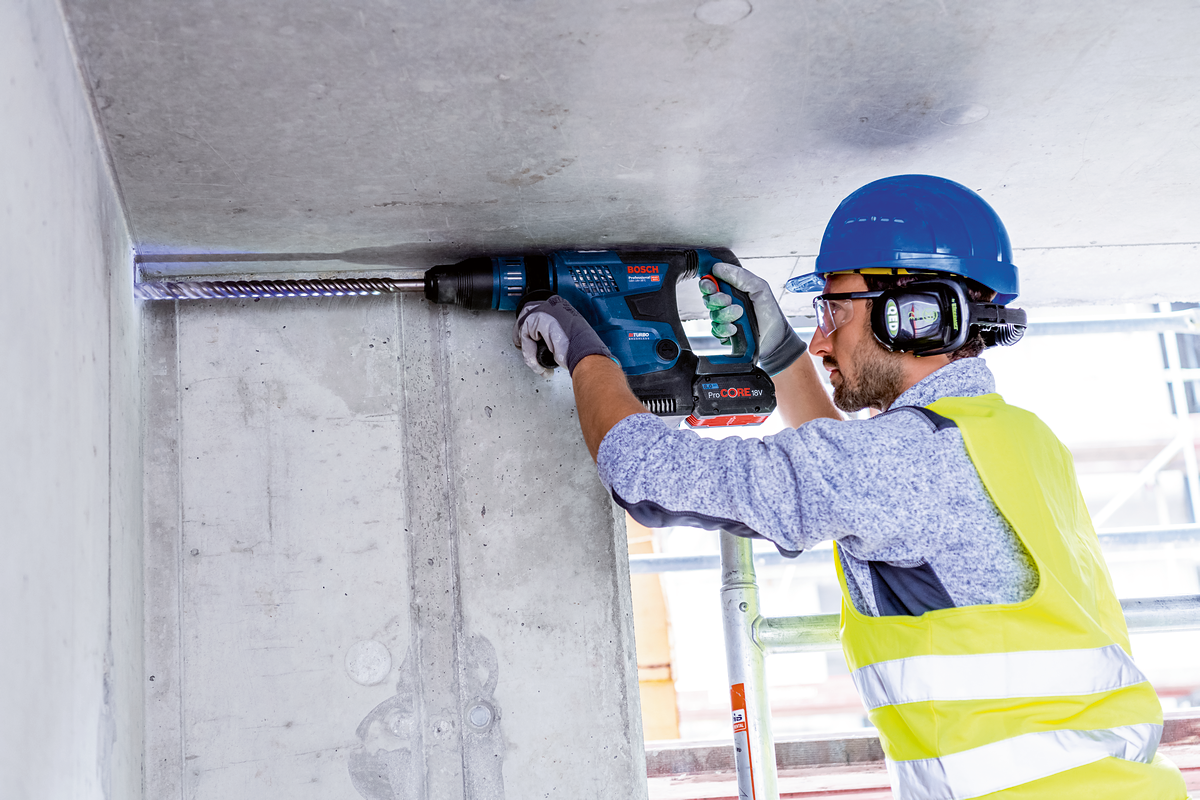Bosch Professional GBH 18V-36 C Akku-Bohrhammer 7.0 Joule BITURBO mit SDS Max ohne Akku/Lader im Handwerkerkoffer
