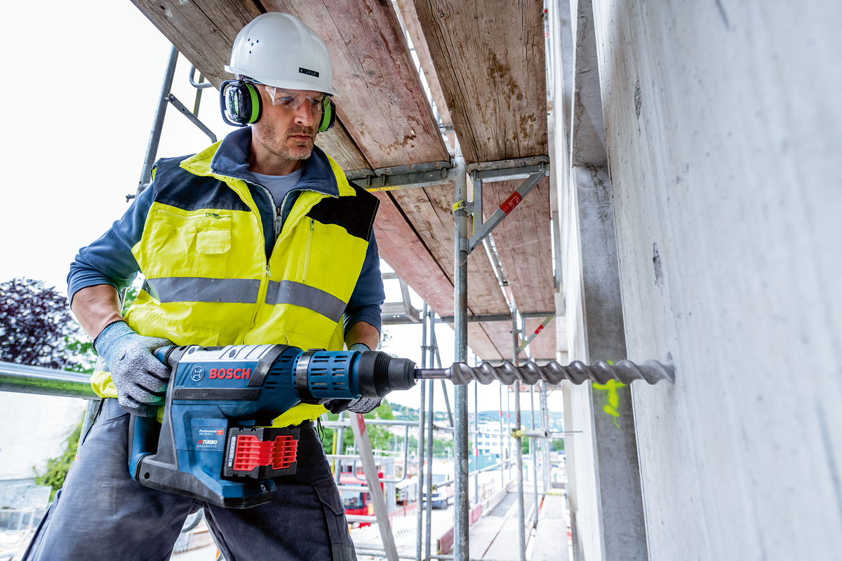 Bosch Professional GBH 18V-45 C Akku-Bohrhammer BITURBO 12.5 Joule mit SDS Max ohne Akku/Lader im Handwerkerkoffer