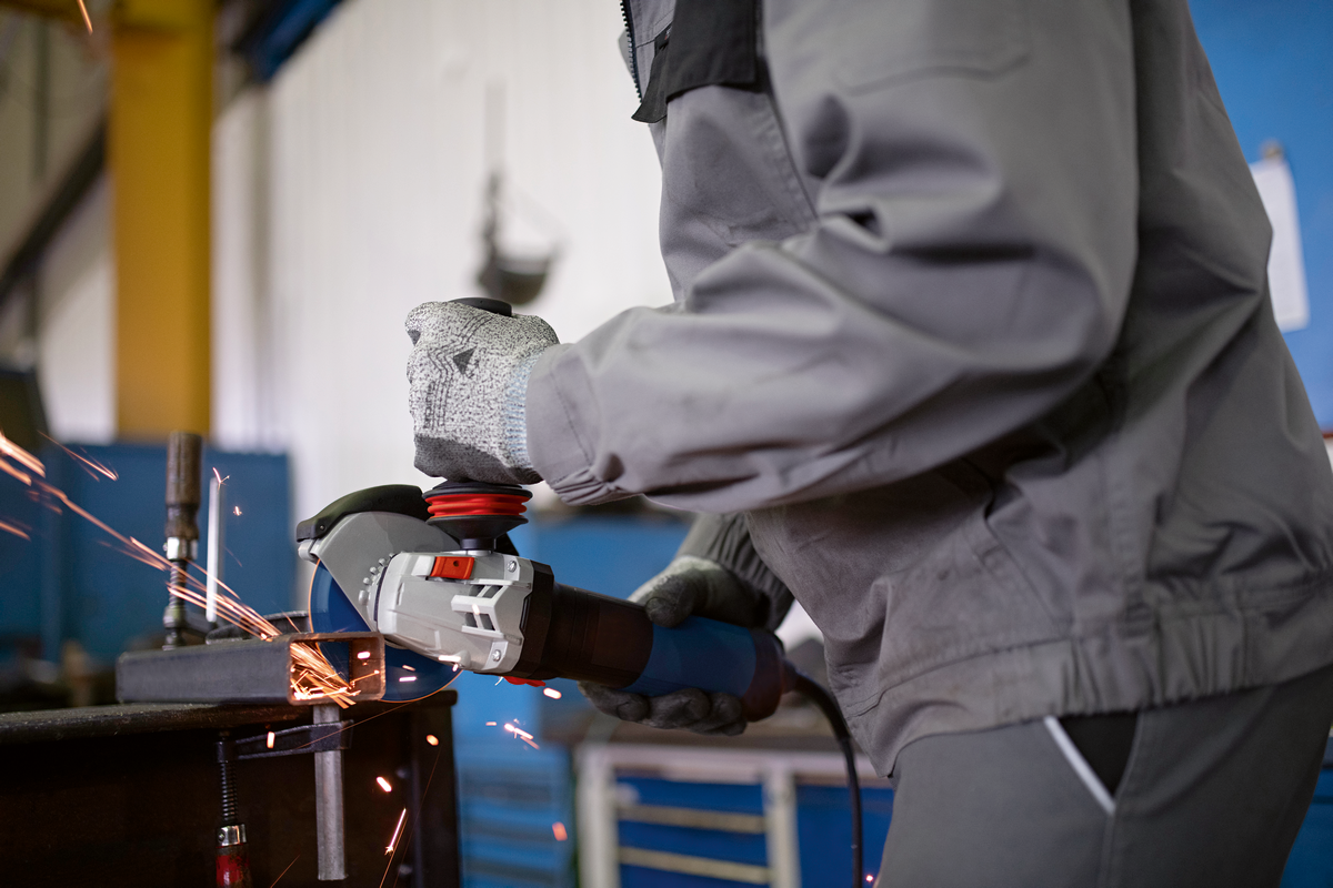 Bosch Professional GWS 17-125 Winkelschleifer 125 mm mit 1700 W im Karton