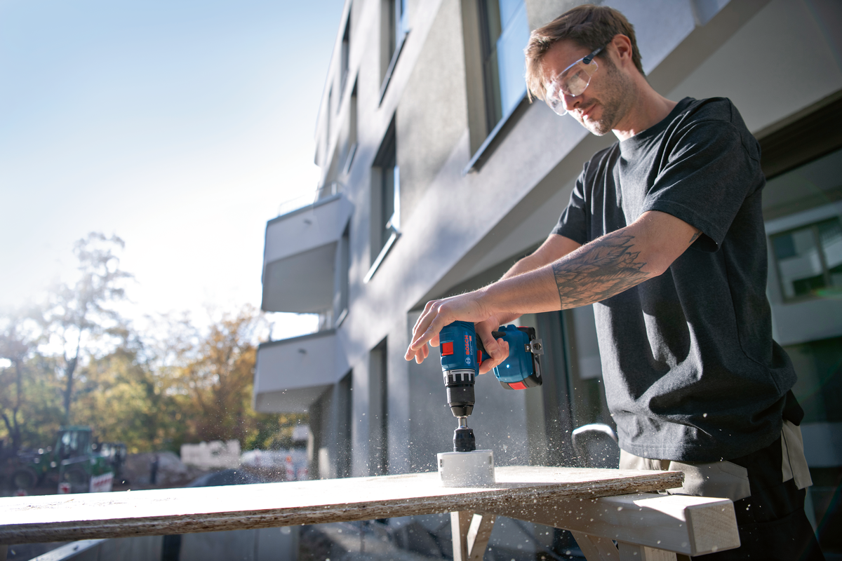 Bosch Professional GSR 18V-45 Akku-Bohrschrauber bürstenlos mit 45 Nm ohne Akku/Lader in L-Boxx