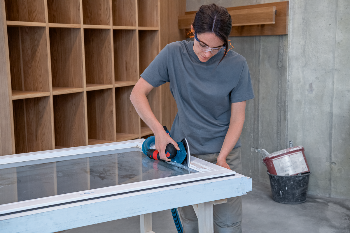 Bosch Professional GSS 12V-13 Akku-Schwingschleifer ohne Akku/Lader in L-Boxx 136 inkl. Zubehör