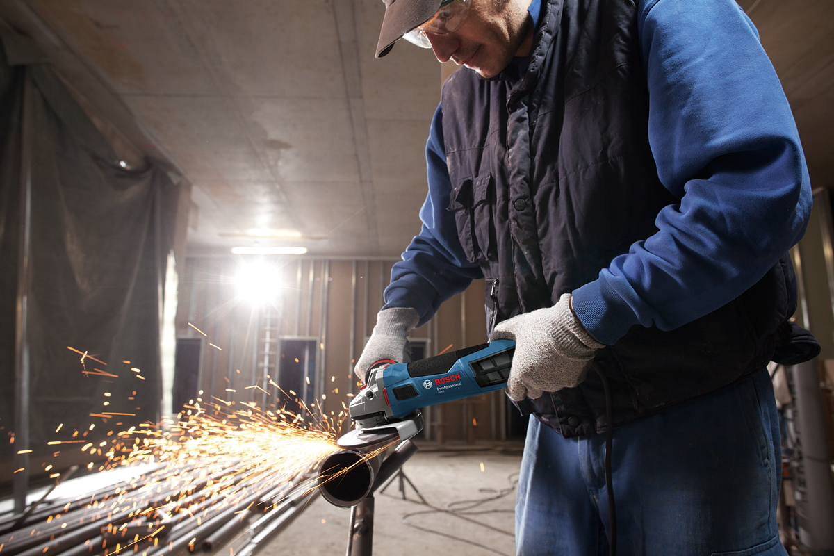 Bosch Professional GWS 19-125 CIE Winkelschleifer + Strongflex-Kabel + 5x X-LOCK Fiberschleifscheibe + Stützteller im Karton