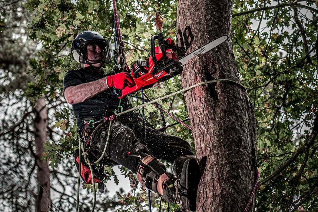 Milwaukee M18 FCHS-0 FUEL Akku-Kettensäge 40 cm Schwert ohne Akku/Lader (4933464723)