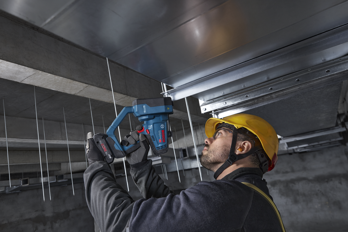 Bosch Akku-Gewindestangenschneider GGC 18V-12 (Schnittkapazität: M6 - M12, Solo, in L-BOXX 162)