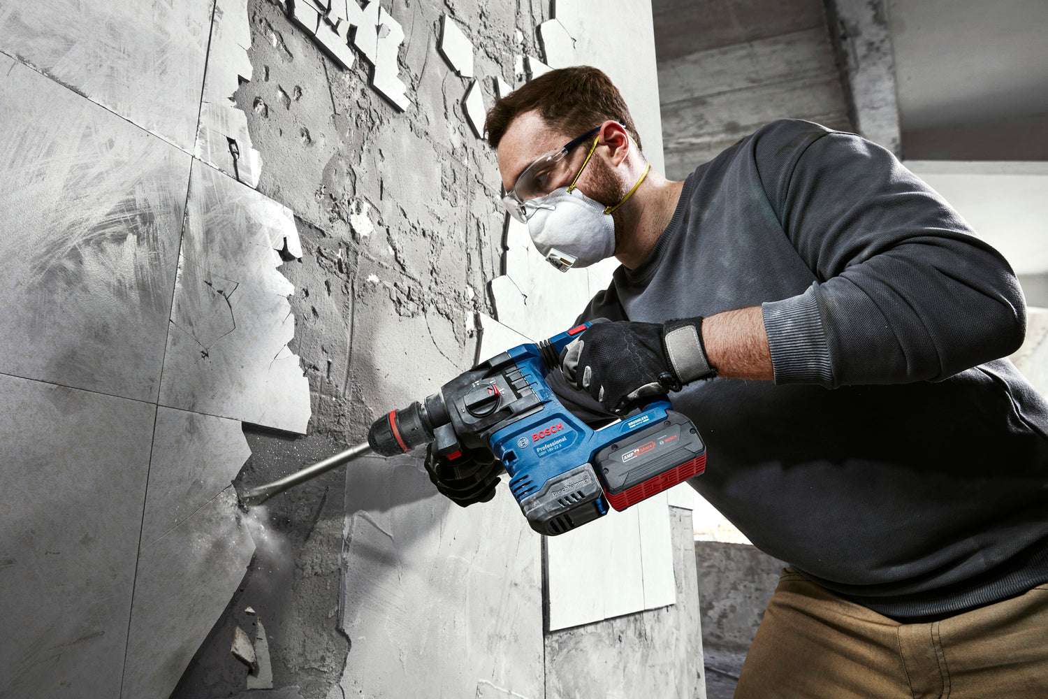 Bosch Professional GBH 18V-22 Akku-Bohrhammer (Hammerbohrer: 4 - 22 mm, Schlagenergie: 2 J, SDS plus, ONECHUCK Bohrfutter, Solo)