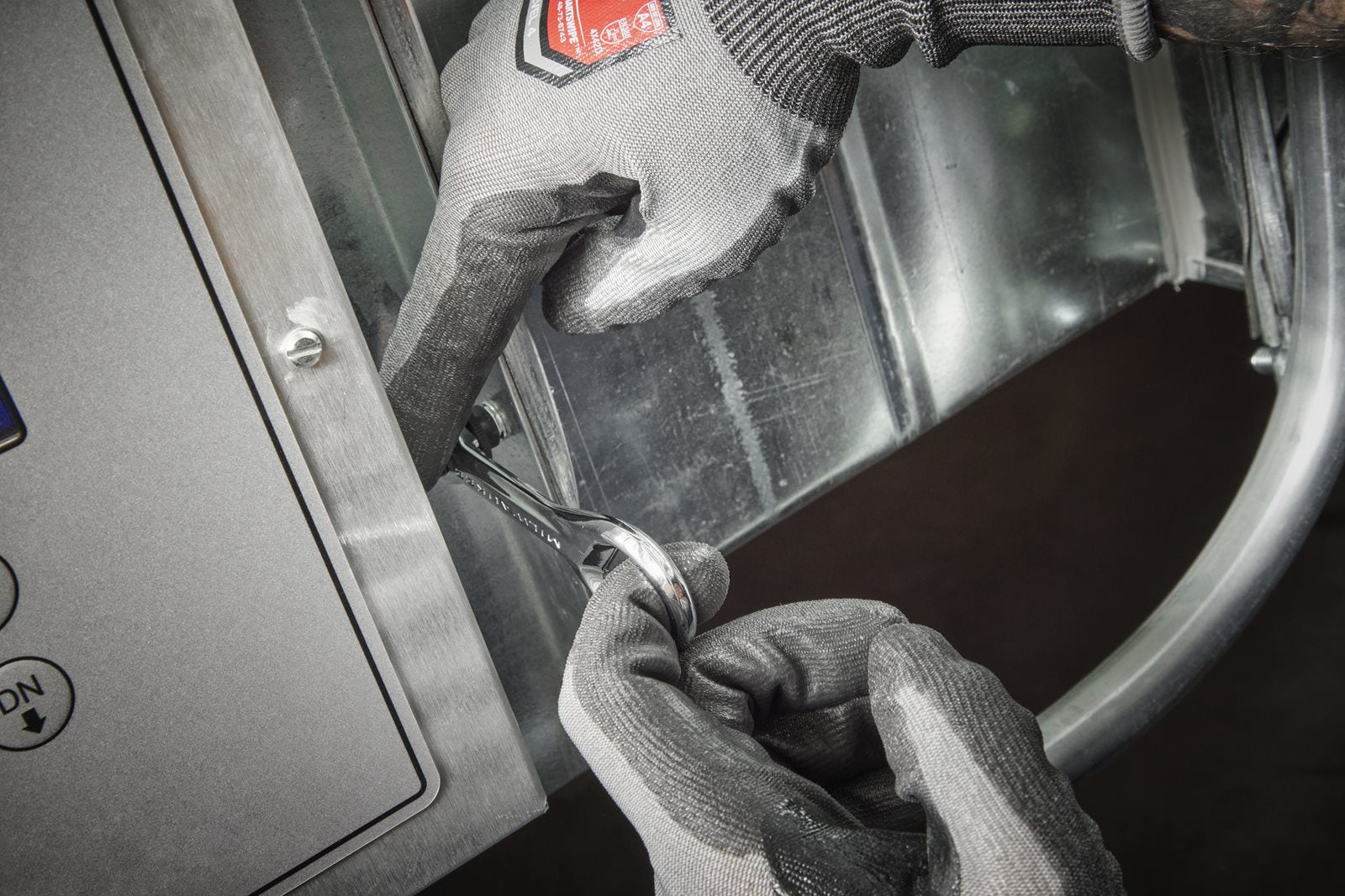 Milwaukee 7-in-1 Micro-Ratsche (1/4" + 5/16" Ratschenkopf 90-Zahn-Design, inkl. Bits und Adapter)