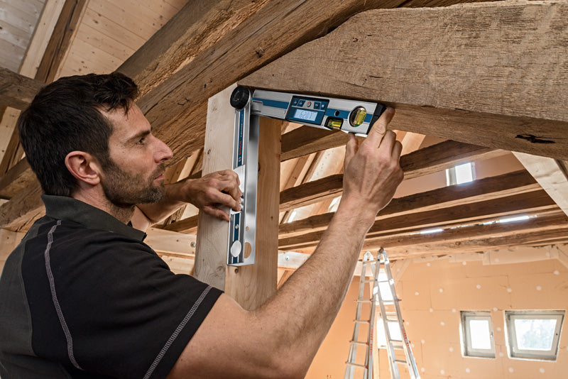 Bosch Winkelmesser GAM 220 MF (Schenkellänge: 40 cm, Messbereich: 0° - 220°, Ermittlung von Gehrungswinkeln)