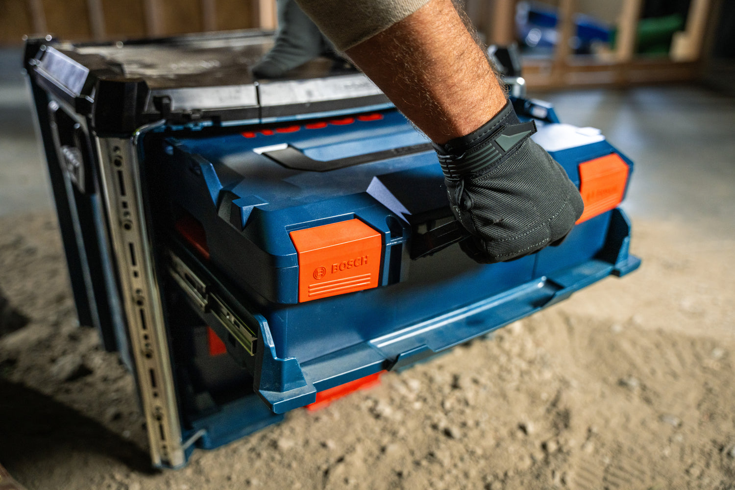 Bosch L-BOXX Contractor Rack 2 (Platz für 2 L-BOXXen, 432 x 559 x 476 mm, volle Kompatibilität mit L-BOXX & ProClick System)