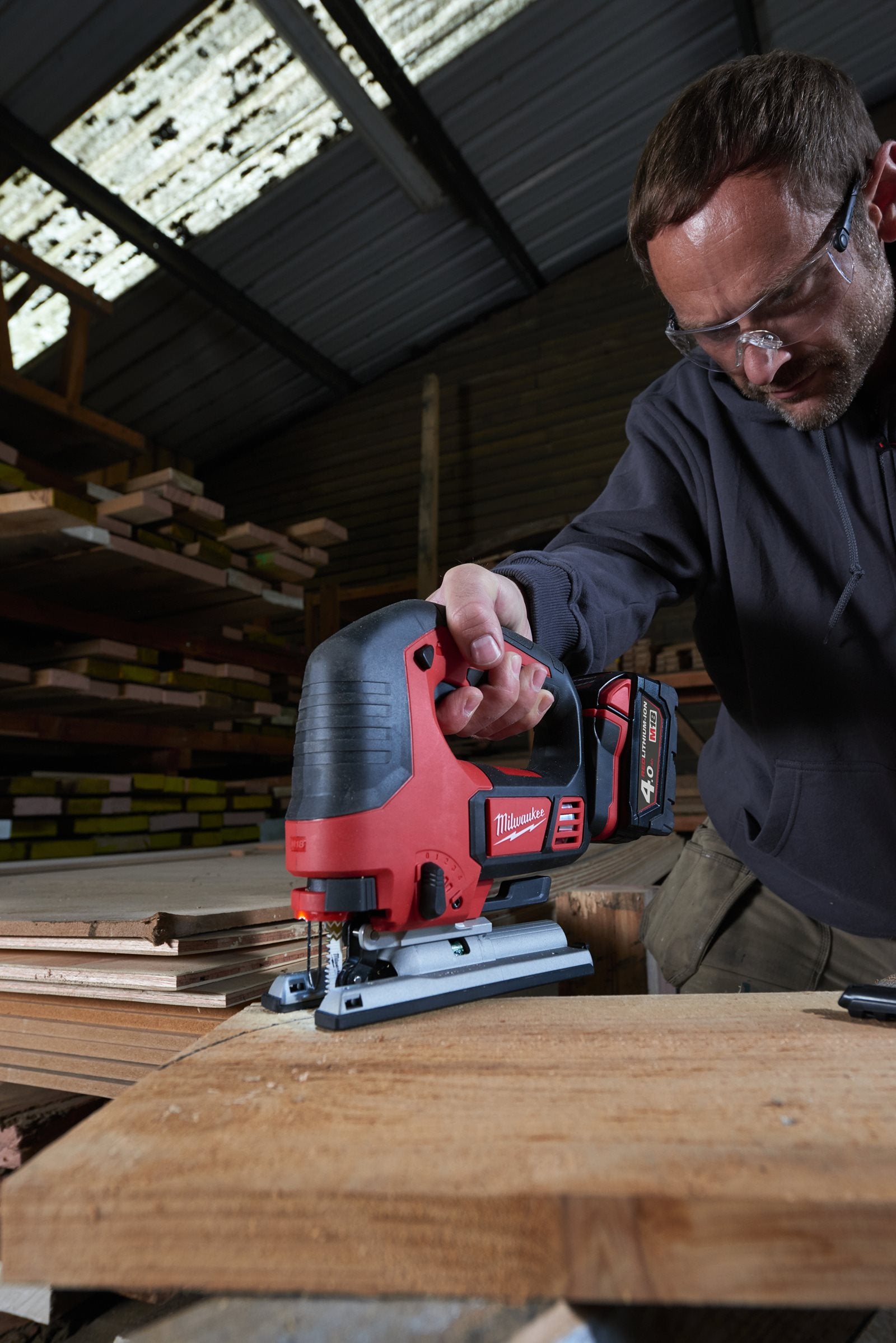 Milwaukee M18 BJS-0 Akku-Stichsäge (Max. Schnittleistung Holz: 135 mm, Hubzahl: 0 - 2.800 min-1, Pendelhub, ohne Akku)