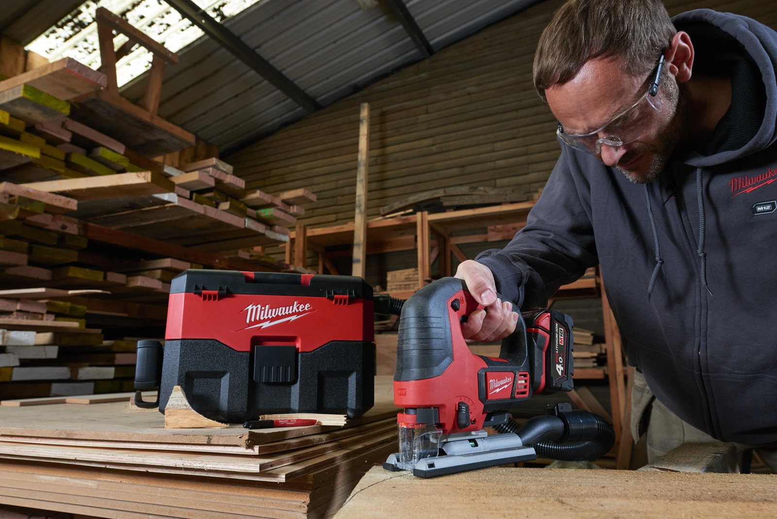 Milwaukee M18 BJS-0 Akku-Stichsäge (Max. Schnittleistung Holz: 135 mm, Hubzahl: 0 - 2.800 min-1, Pendelhub, ohne Akku)