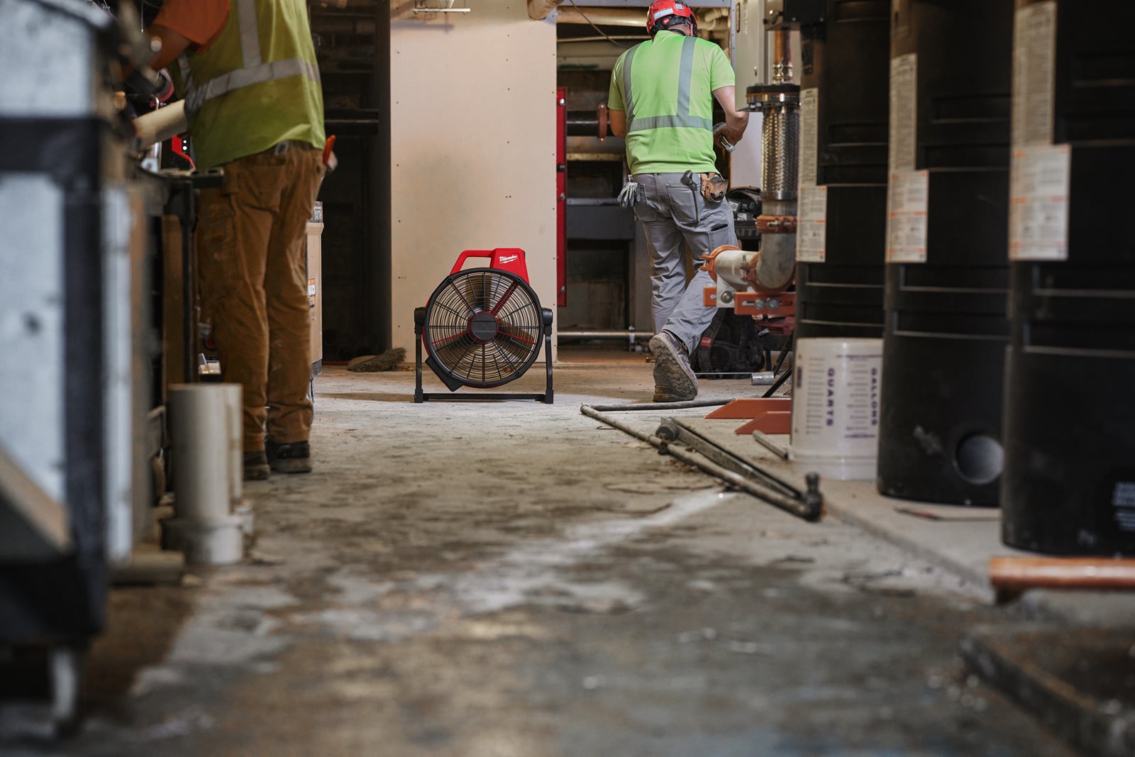 Milwaukee M18 ARFHP-0 Akku-Hybrid-Ventilator (Luftstrom: 5.775 m³/h, Kabel & Akku kompatibel, bis 9 h Laufzeit mit 5 Ah, ohne Akku)