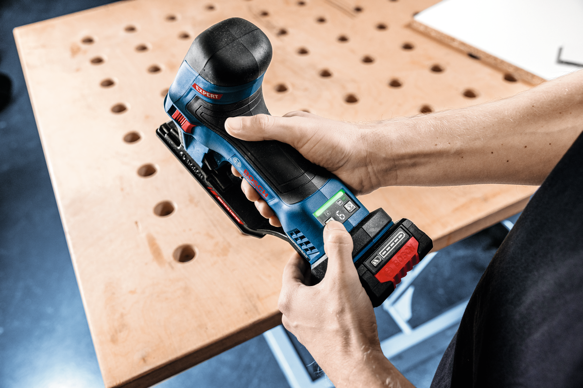 Bosch EXPERT Akku-Stichsäge EXST18V-155S (Schnitttiefe: Holz 50 mm, Stahl 10 mm, Aufnahme: T-Schaft, ohne Akku in L-BOXX 136)