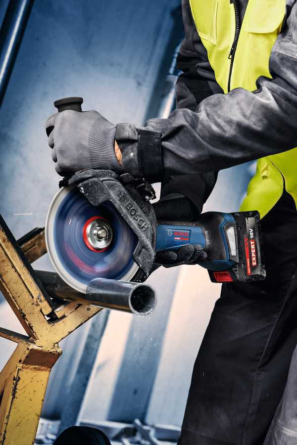 Bosch EXPERT Akku-Winkelschleifer EXWS18V-180P (Scheiben-Ø: 180 mm, Drehzahl: 6100 U/min, ohne Akku in L-BOXX 238)