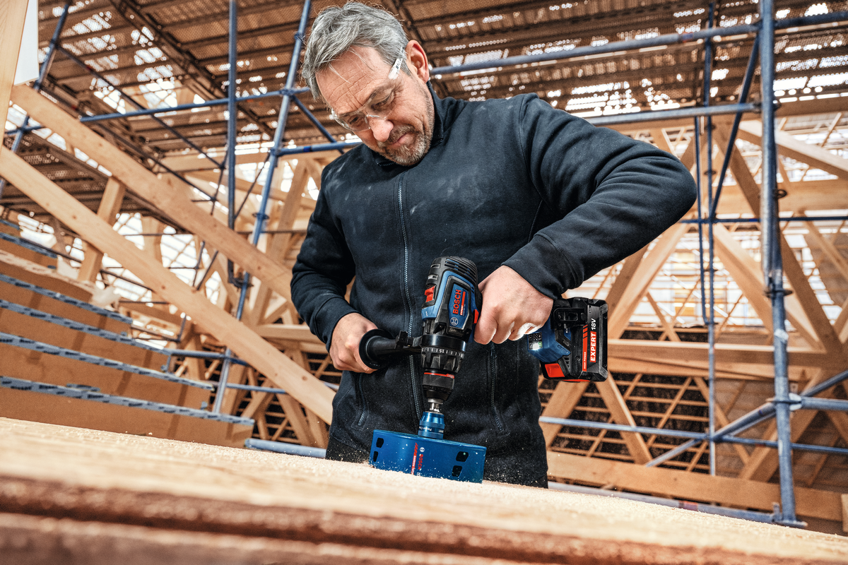 Bosch EXPERT Akku-Bohrschrauber EXSR18V-150 (Drehmoment: 150 Nm, 13 mm Bohrfutter, inkl. 2 x 8,0 Ah & 1 x 5,5 Ah Akku in L-BOXX 136)
