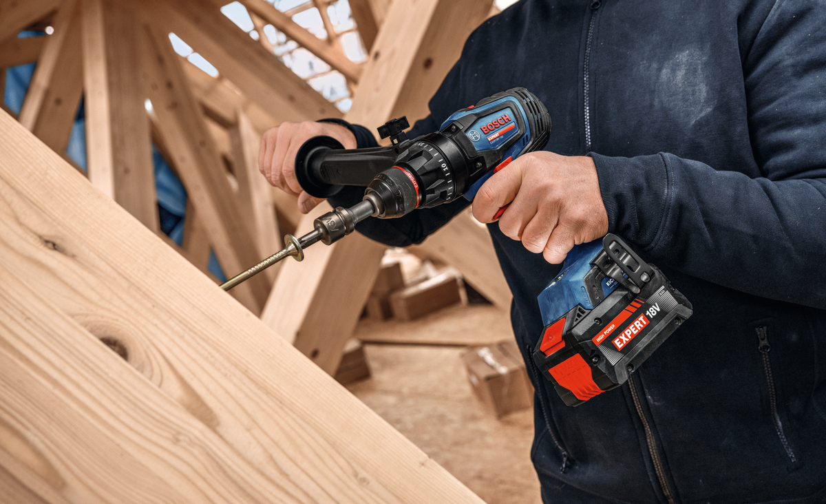 Bosch EXPERT Akku-Bohrschrauber EXSR18V-150 (Drehmoment: 150 Nm, 13 mm Bohrfutter, inkl. 2 x 8,0 Ah & 1 x 5,5 Ah Akku in L-BOXX 136)