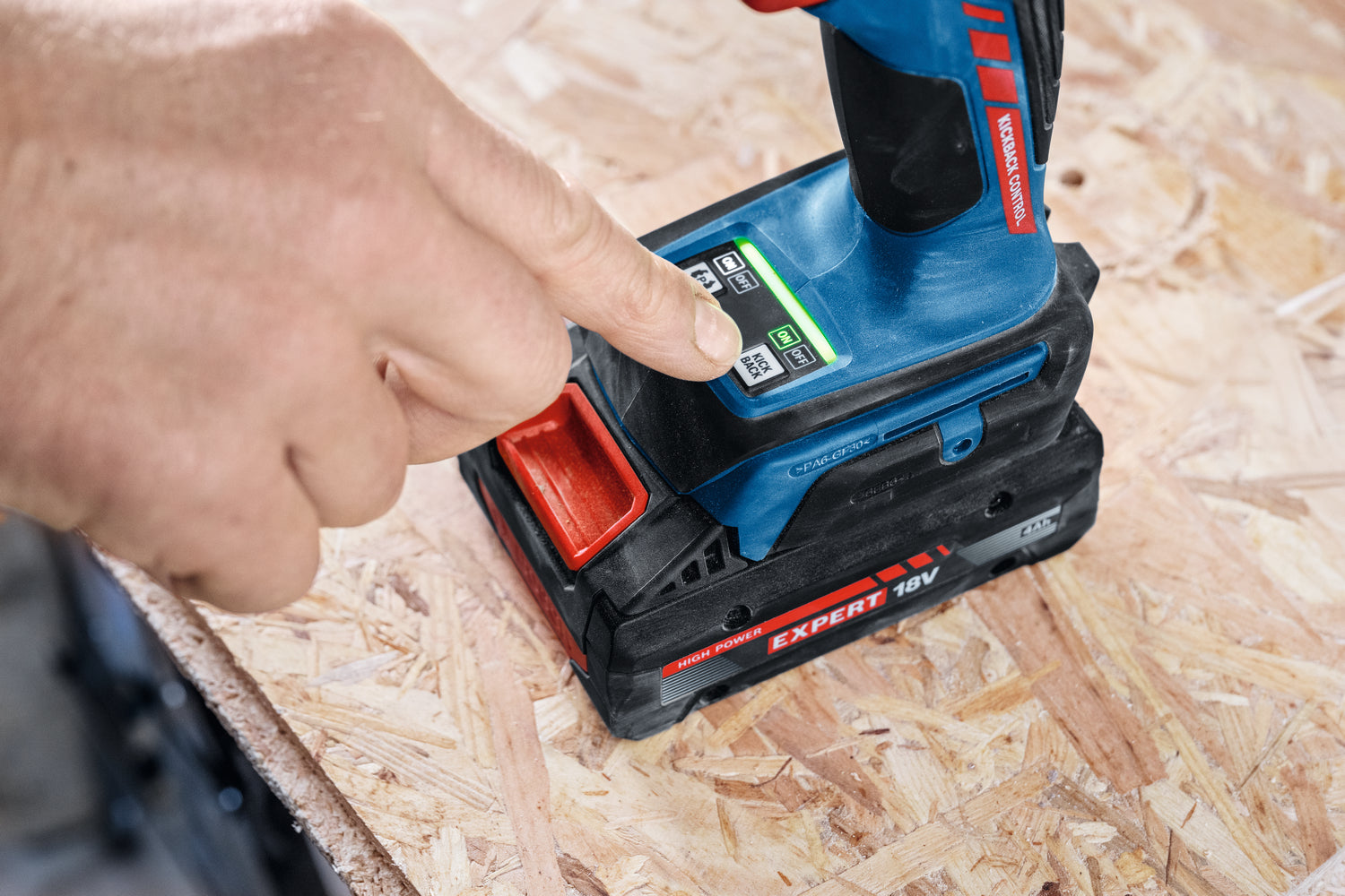 Bosch EXPERT Akku-Schlagbohrschrauber EXSB18V-90 (Drehmoment: 36/65 Nm, 13 mm Bohrfutter, inkl. 3 x 4,0 Ah Akku in L-BOXX 136)