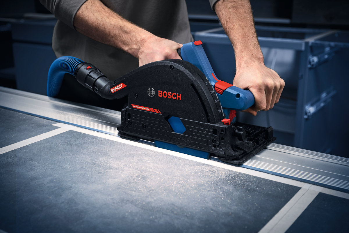 Bosch EXPERT Akku-Tauchsäge EXKT18V-52G (Sägeblatt-Ø: 140 mm, Schnitttiefe Holz: 52 mm, Wandabstand nur 10 mm, ohne Akku in L-BOXX 238)