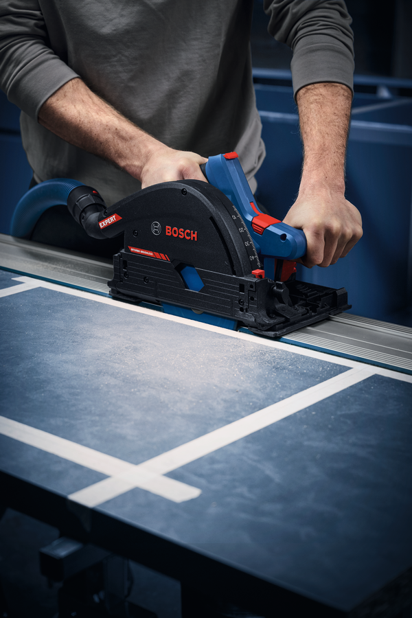 Bosch EXPERT Akku-Tauchsäge EXKT18V-52G (Sägeblatt-Ø: 140 mm, Schnitttiefe Holz: 52 mm, Wandabstand nur 10 mm, ohne Akku in L-BOXX 238)