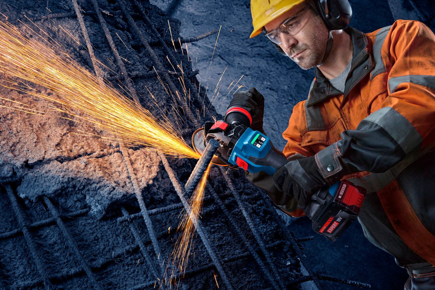 Bosch EXPERT Akku-Winkelschleifer EXWX18V-15S (X-LOCK, Scheiben-Ø: 125 mm, Drehzahl: 11000 U/min, inkl. 2 x 8,0 Ah Akku in L-BOXX 162)