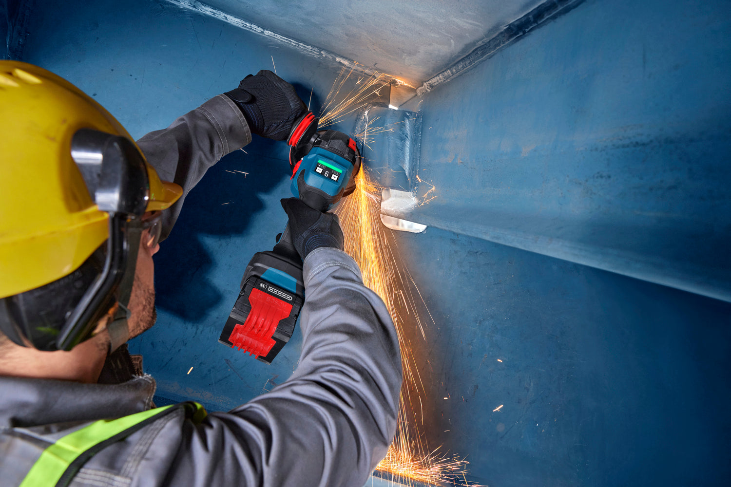Bosch EXPERT Akku-Winkelschleifer EXWS18V-15S (Scheiben-Ø: 125 mm, Drehzahl: 11000 U/min, inkl. 2 x 8,0 Ah Akku in L-BOXX 162)