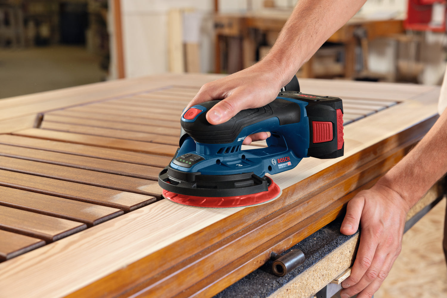 Bosch Akku-Exzenterschleifer GEX 18V-150-3 (Schleifteller-Ø: 150 mm, Schwingkreis-Ø: 3,0 mm, Drehzahl: 5000 - 10000 U/min, ohne Akkus in L-BOXX 162)