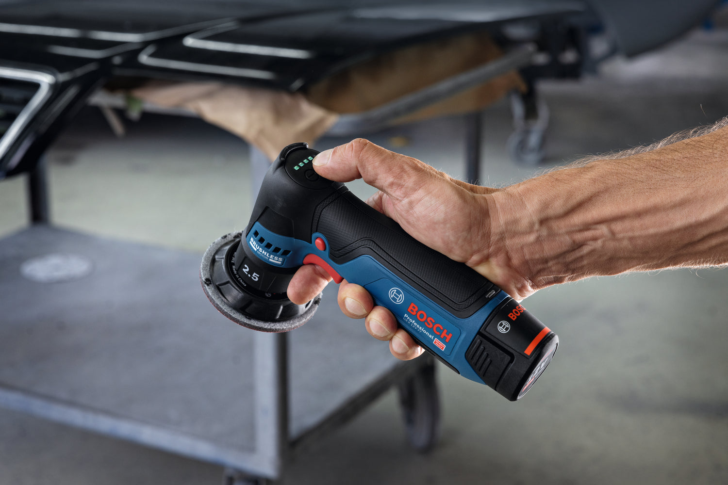 Bosch Akku-Exzenterschleifer GEX 12V-77 (Schwingkreis-Ø: 2,5 mm, Drehzahl: 3000 - 8000 U/min, Schleifteller-Ø: 77 mm, ohne Akku im Karton)