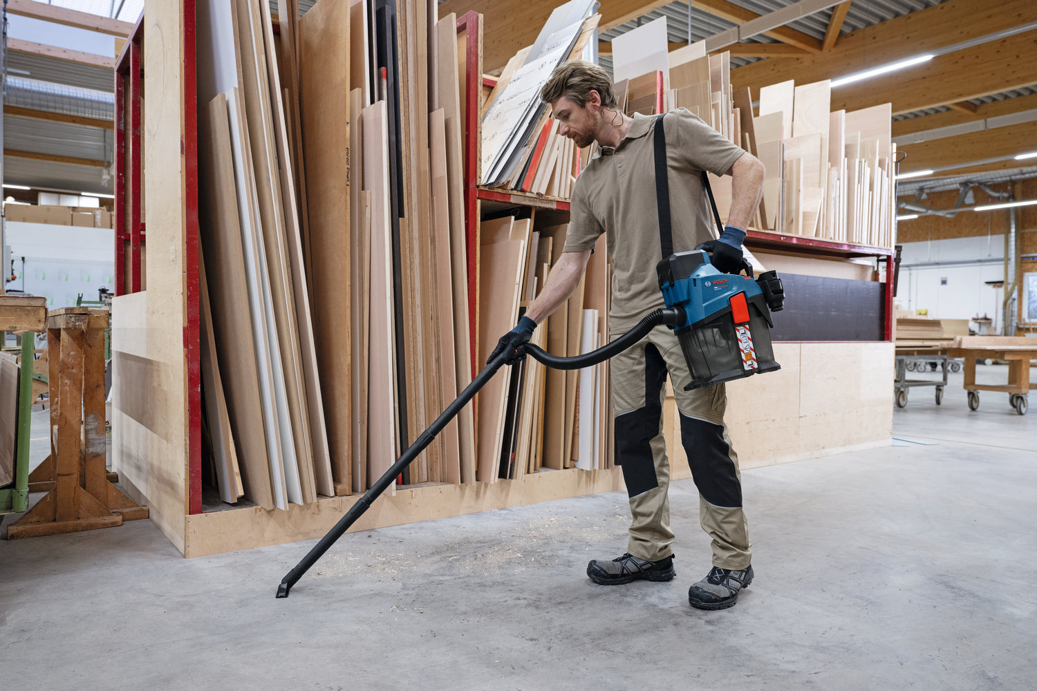Bosch Akku-Staubsauger GAS18V-6LS (Max. Unterdruck: 129 mbar, Staubklasse: L, Behältervolumen: 6 l, inkl. Zubehör, ohne Akku)