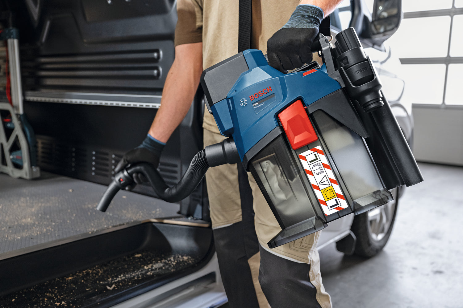 Bosch Akku-Staubsauger GAS18V-6LS (Max. Unterdruck: 129 mbar, Staubklasse: L, Behältervolumen: 6 l, inkl. Zubehör, ohne Akku)