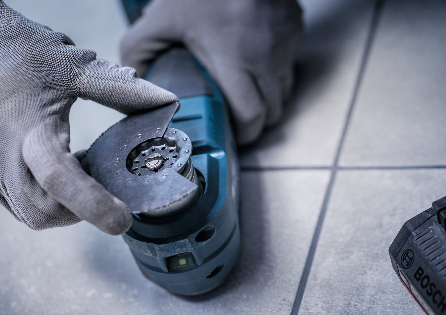 Bosch Segmentsägeblatt ACZ 85 MT4 (Starlock, Multi Material, Zum Schneiden von Fugenmörtel und Porenbeton, 85 mm)
