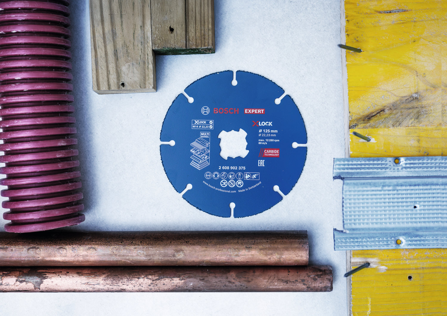 Bosch EXPERT Multi Material Carbide-Trennscheibe Ø 125 mm (X-LOCK, Carbide Multi Wheel, Zum Schneiden verschiedenster Materialien)