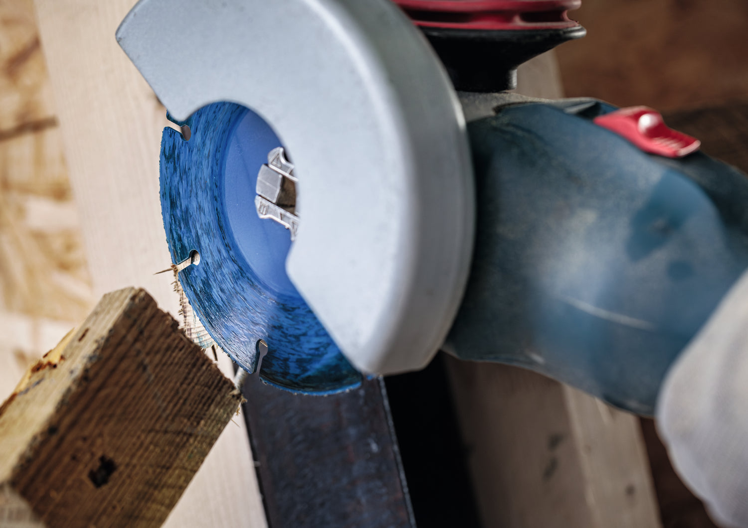 Bosch EXPERT Multi Material Carbide-Trennscheibe Ø 125 mm (X-LOCK, Carbide Multi Wheel, Zum Schneiden verschiedenster Materialien)