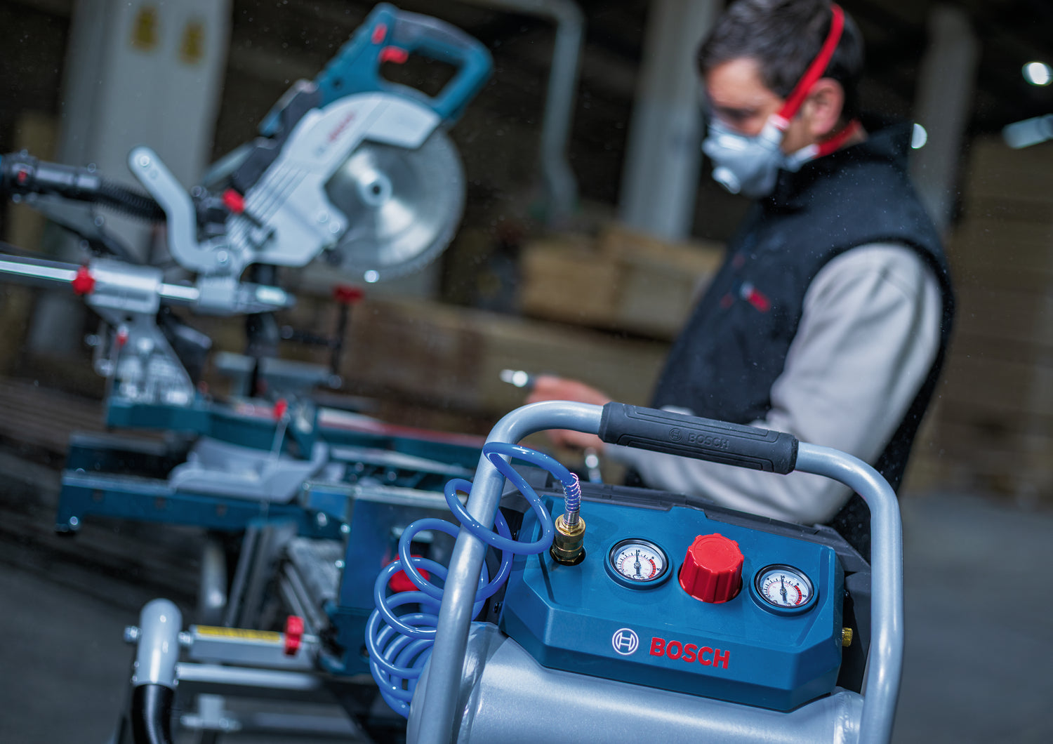 Bosch PRO Akku-Kompressor GKO18V-51 (Max. Druck: 8 bar, Ölfrei, 2 Druckeinstellungen, Füllmenge: 4,5 l, ohne Akku)