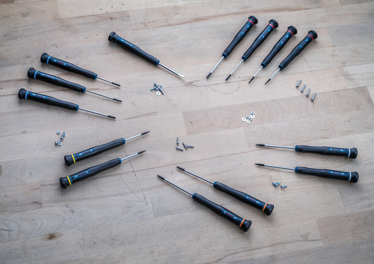 Bosch PRO Präzisionsschraubendreher PH/SL/TX/TH/H Set, 14-tlg. (S2-Stahlwelle, 2-Komponenten-Griff, Farbcodiert, inkl. Tasche)