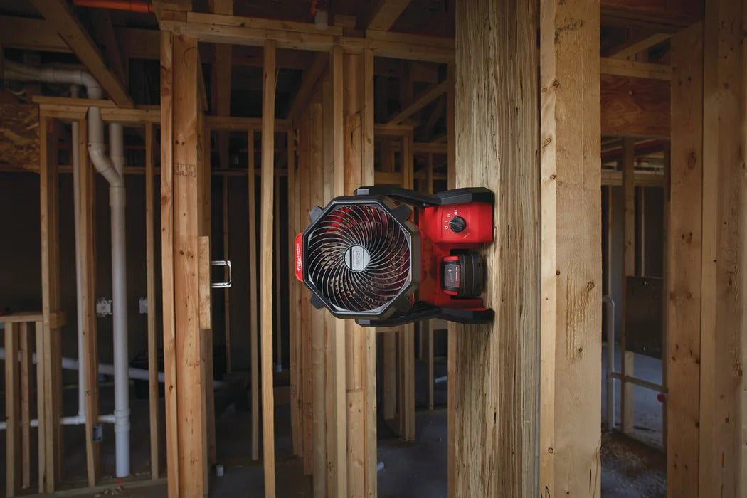 Milwaukee® M18AF-0 Hybrid-Akku-Ventilator ohne Akku/Lader im Karton per Wandmontage