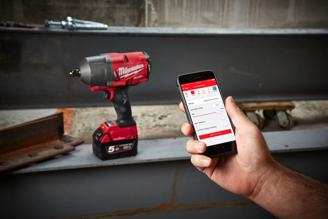 Milwaukee M18 ONEFHIWF12-0X FUEL Akku-Schlagschrauber 1356 Nm 1/2" ohne Akku/Lader in HD-Box