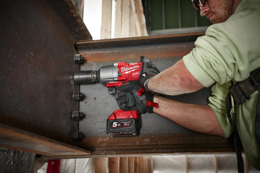 Milwaukee M18 ONEFHIWF12-0X FUEL Akku-Schlagschrauber 1356 Nm 1/2" ohne Akku/Lader in HD-Box