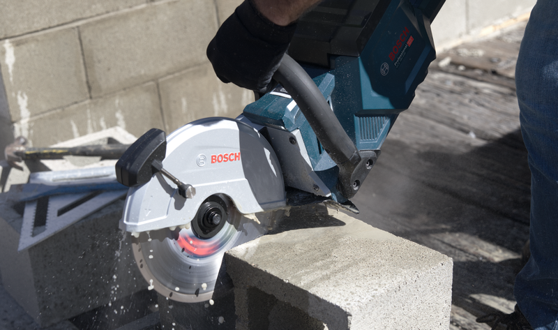 Bosch Professional GCS 18 V-230 Akku-Trennsaege 230 mm zum schneiden von Steine  (06013B0000)