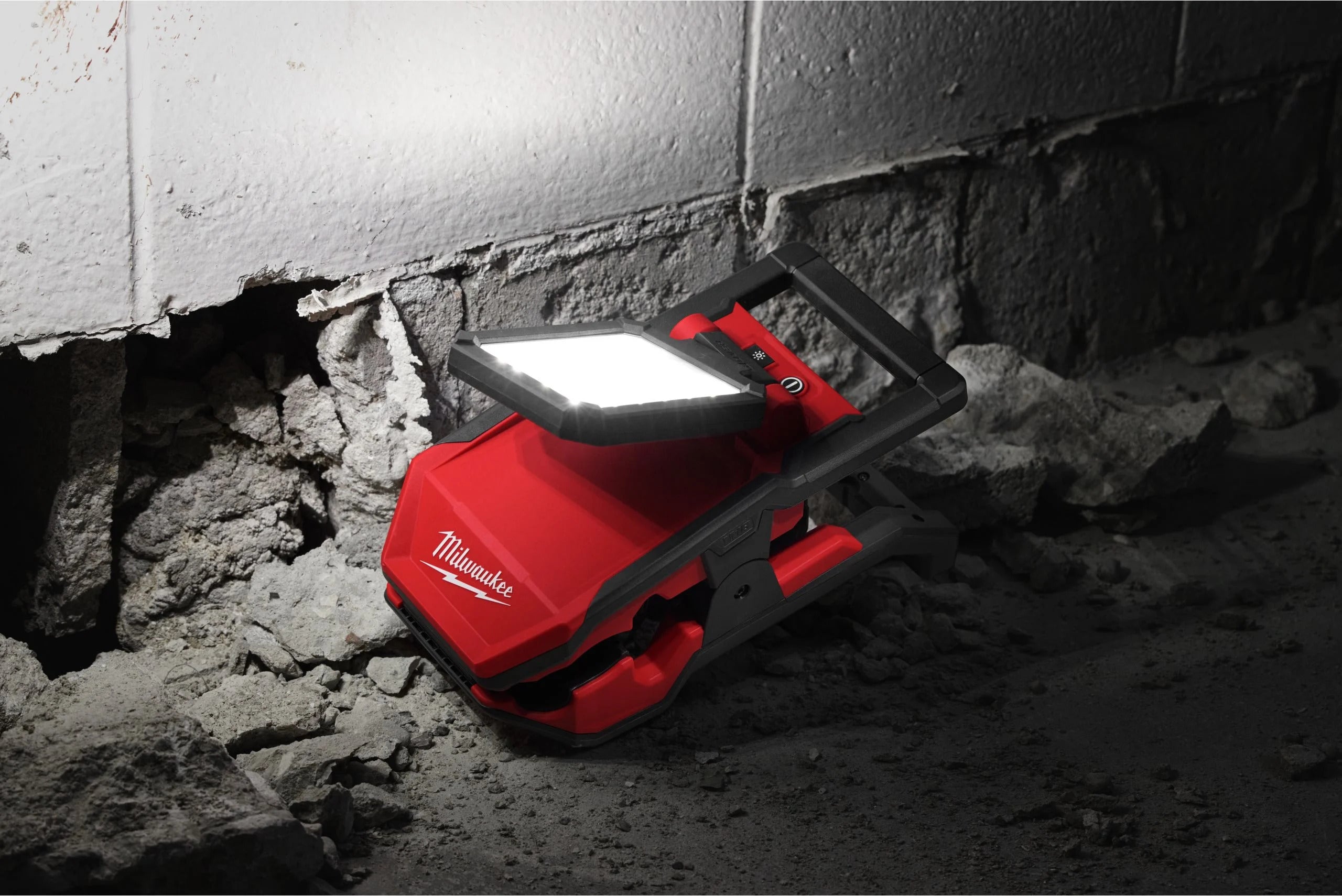 Milwaukee M18 PAL2-0 Akku-Leuchte 2000 Lumen mit IP54  (4933493547)