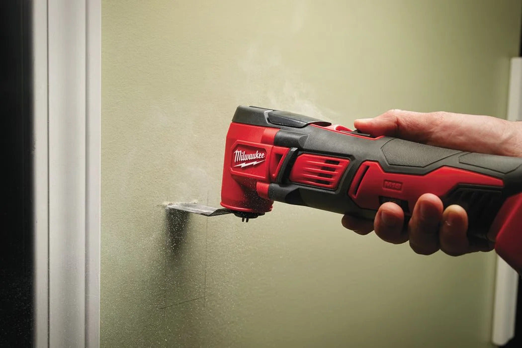 Milwaukee M18 BMT-0 Akku-Multitool mit FIXTEC ohne Akku/Lader im Karton