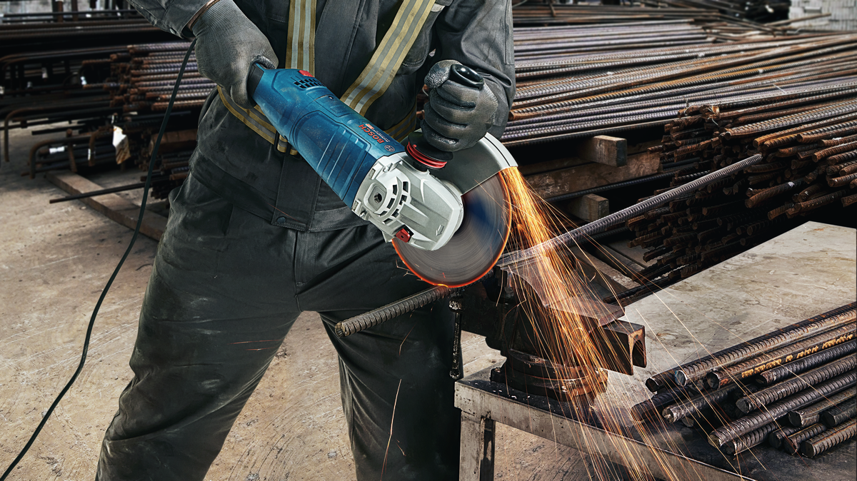 Bosch Professional GWS 24-230 JZ Winkelschleifer 2400 W 230 mm mit CYCLON TECH-Staubschutz im Karton