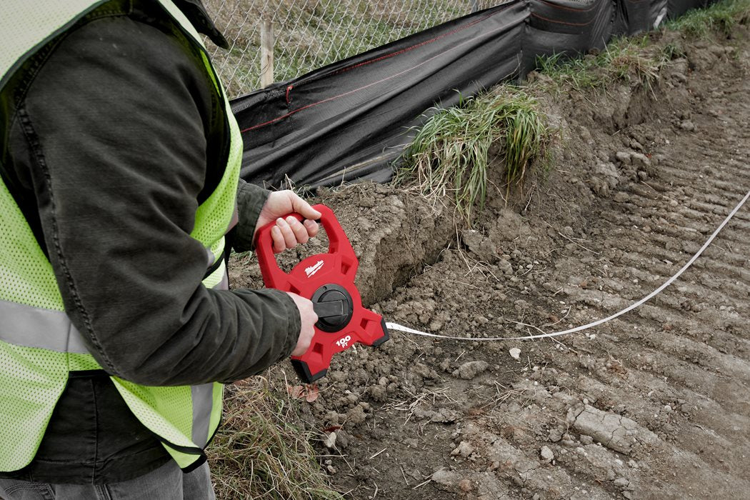 Milwaukee LTF60-200 Fiberglas-Bandmaß 60 m mit 3:1-Übertragung und beidseitige Skalierung