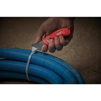 Milwaukee® FASTBACK Universal-Klappmesser kompakt mit Gürtelclip 