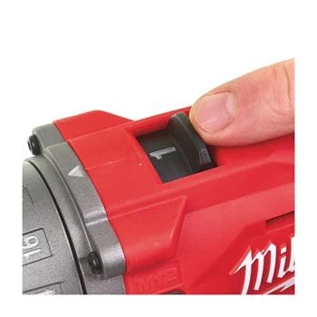 Milwaukee M12 FDD-602X FUEL Akku-Kompakt-Bohrschrauber 44 Nm mit 2x M12B6 Akku und Lader in HD-Box