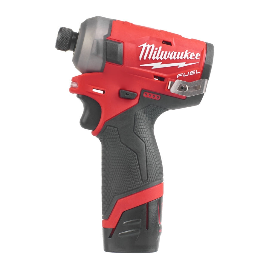 Milwaukee® M12 FQID-202X FUEL Akku-Schlagschrauber 1/4" Aufnahme mit 2x 2.0 Ah und Lader in HD-Box