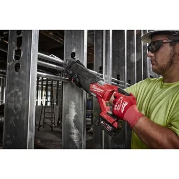 Milwaukee M18 ONEFSZ-0X FUEL Akku-Säbelsäge 32mm Hublänge mit FIXTEC ohne Akku/Lader in HD-Box