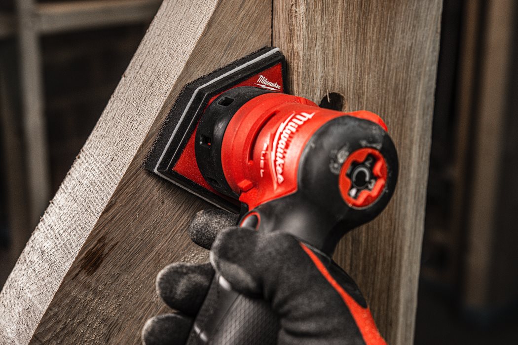 Milwaukee M12 FDSS-0B FUEL Akku-Dreieckschleifer ohne Akku/Lader in Tasche