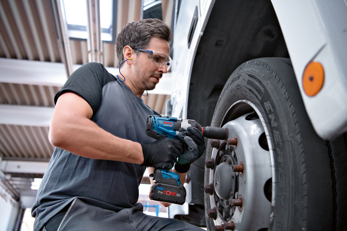 Bosch Professional GDS 18V-1000 C Akku-Drehschlagschrauber 1000 Nm BITURBO ohne Akku/Lader in L-Boxx