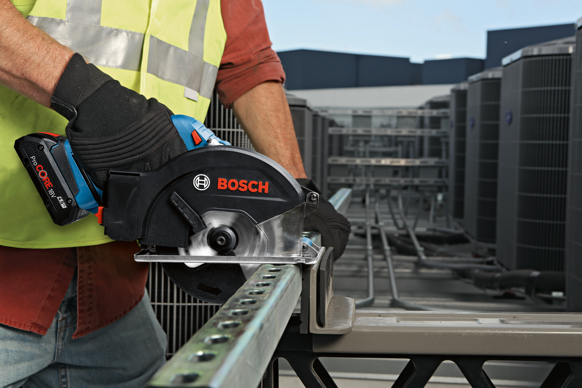 Bosch Professional GKM 18V-50 Akku-Metall-Handkreissäge mit 2x5,0 Ah und  Lader in L-Boxx 238